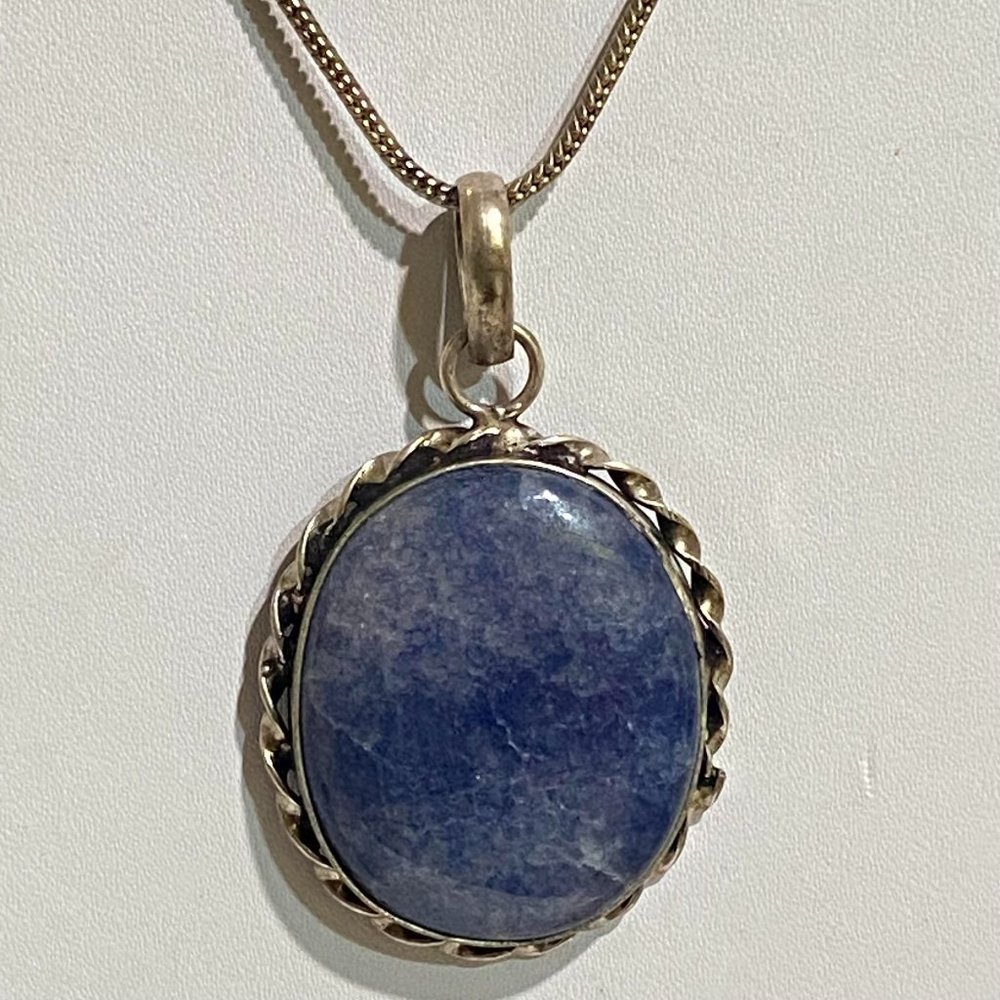 Handmade Natural Beautiful Lapis Lazuli Gemstone Pendant Necklace.